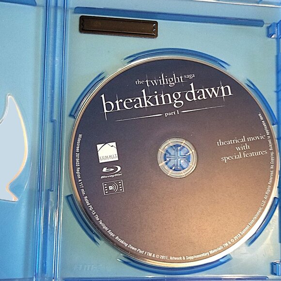 "Breaking Dawn: The Twilight Saga - Part 1" Blu-ray, Special Edition Video - Picture 3 of 11